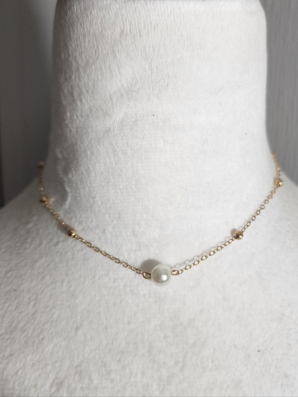 Goldtone Necklace Faux Pearl Accent - Picture 6 of 9